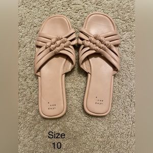 Women’s sandals